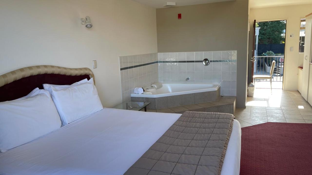 Chantillys Motor Lodge Taupo Exterior foto
